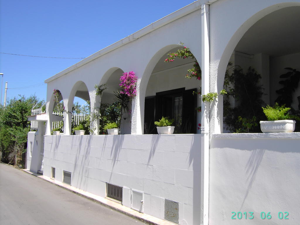 Villa Nicolaus Bari Bagian luar foto